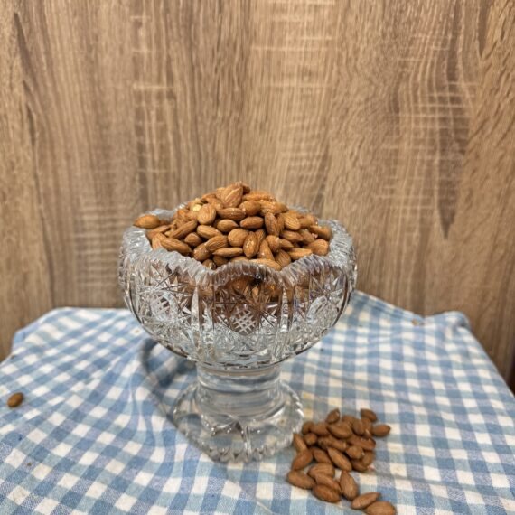 Kavrulmuş Tuzlu Kayısı Çekirdeği